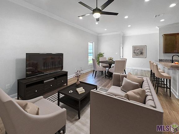 3rd image of 62785 Capella Ct