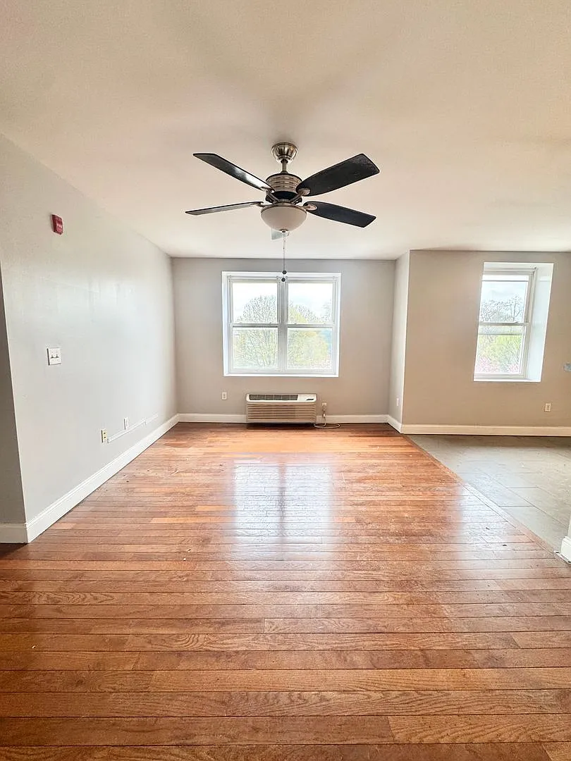 5700 Ogontz Ave. — Photo 4