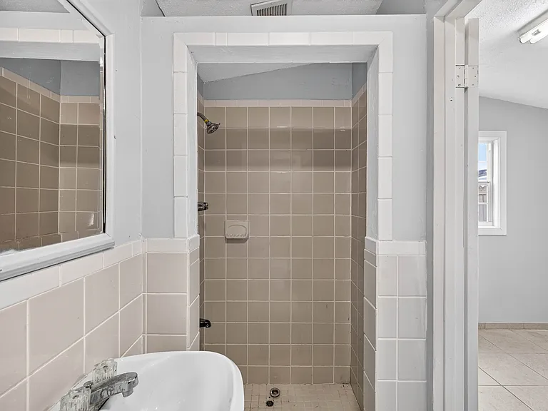 3409 Briar Cliff Dr — Photo 11