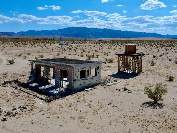 5620 Mojave Rd, Twentynine Palms, CA 92277
