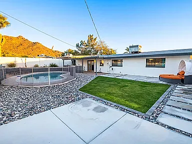 1228 E Diana Ave