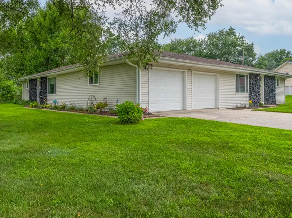 9044 Kephart Ln, Berrien Springs, MI 49103