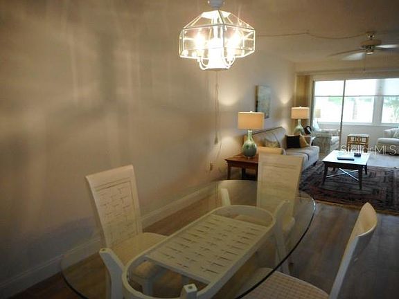 4th image of 410 Cerromar Cir S #6-140