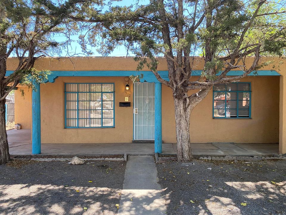 1st image of 912 Cardenas Dr NE