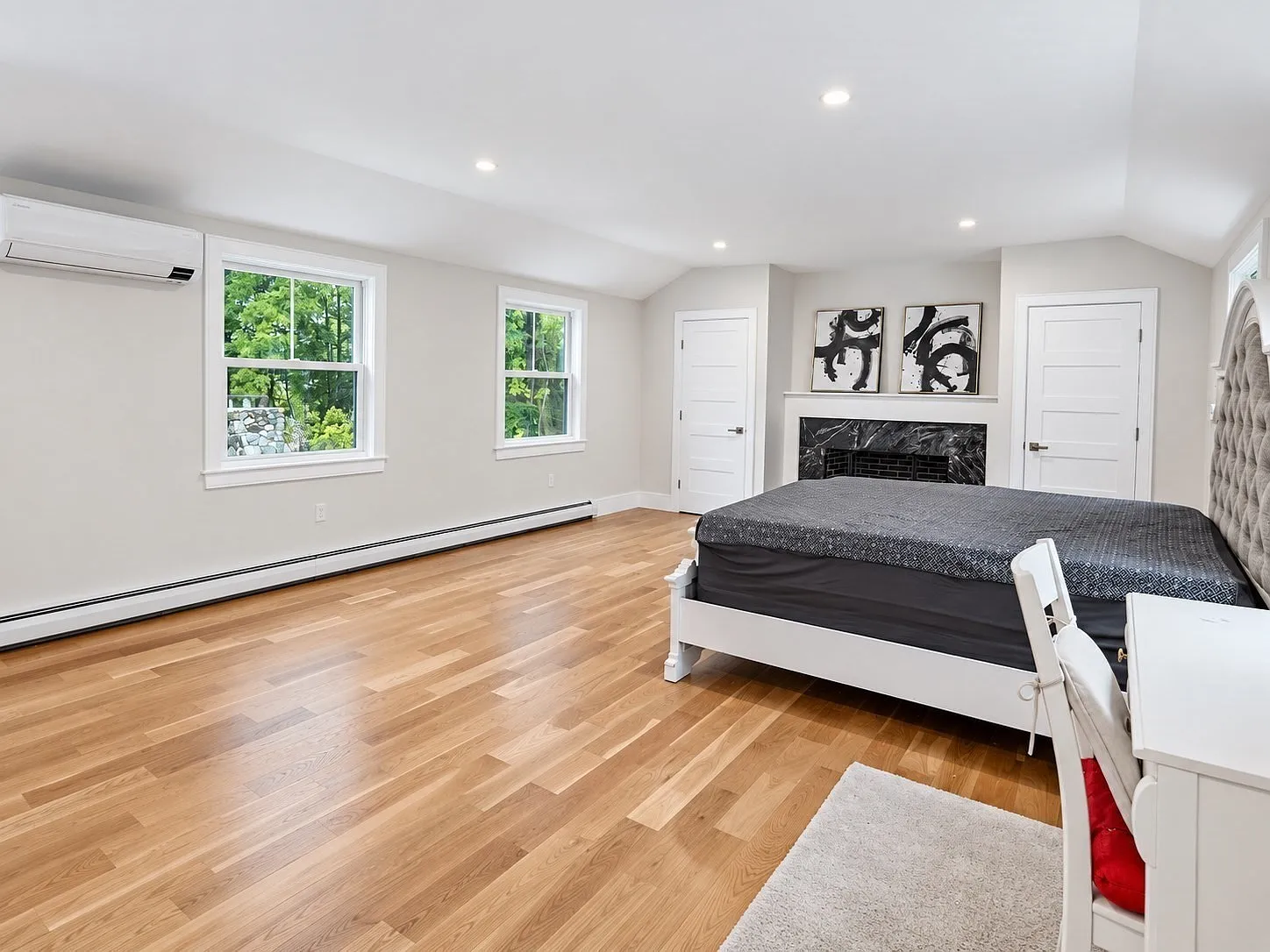 2 bed, 1.0 bath, 1500 sqft, $4,600 — Photo 2