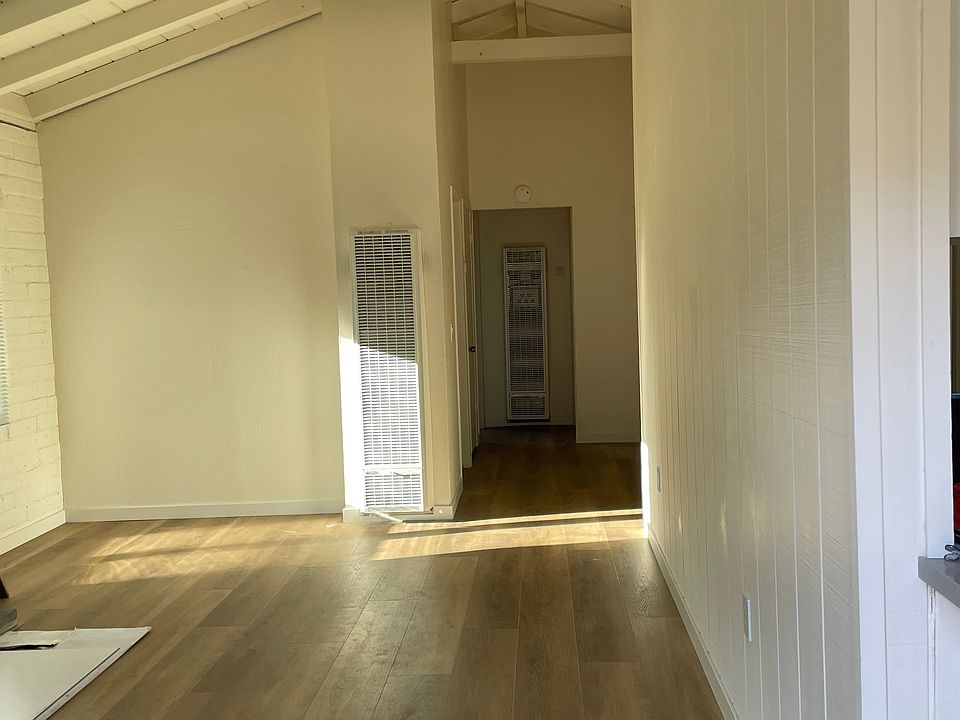 1st image of 618 14th Ave