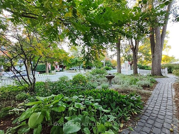 3rd image of 133 Main St