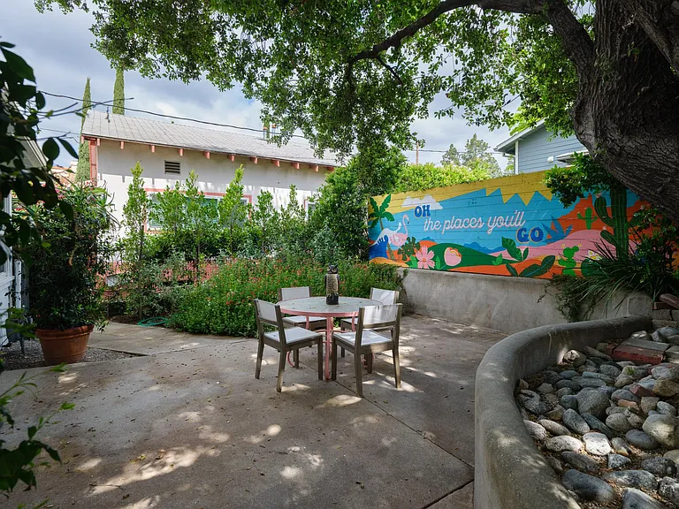 2325 Montrose Ave #A — Photo 21