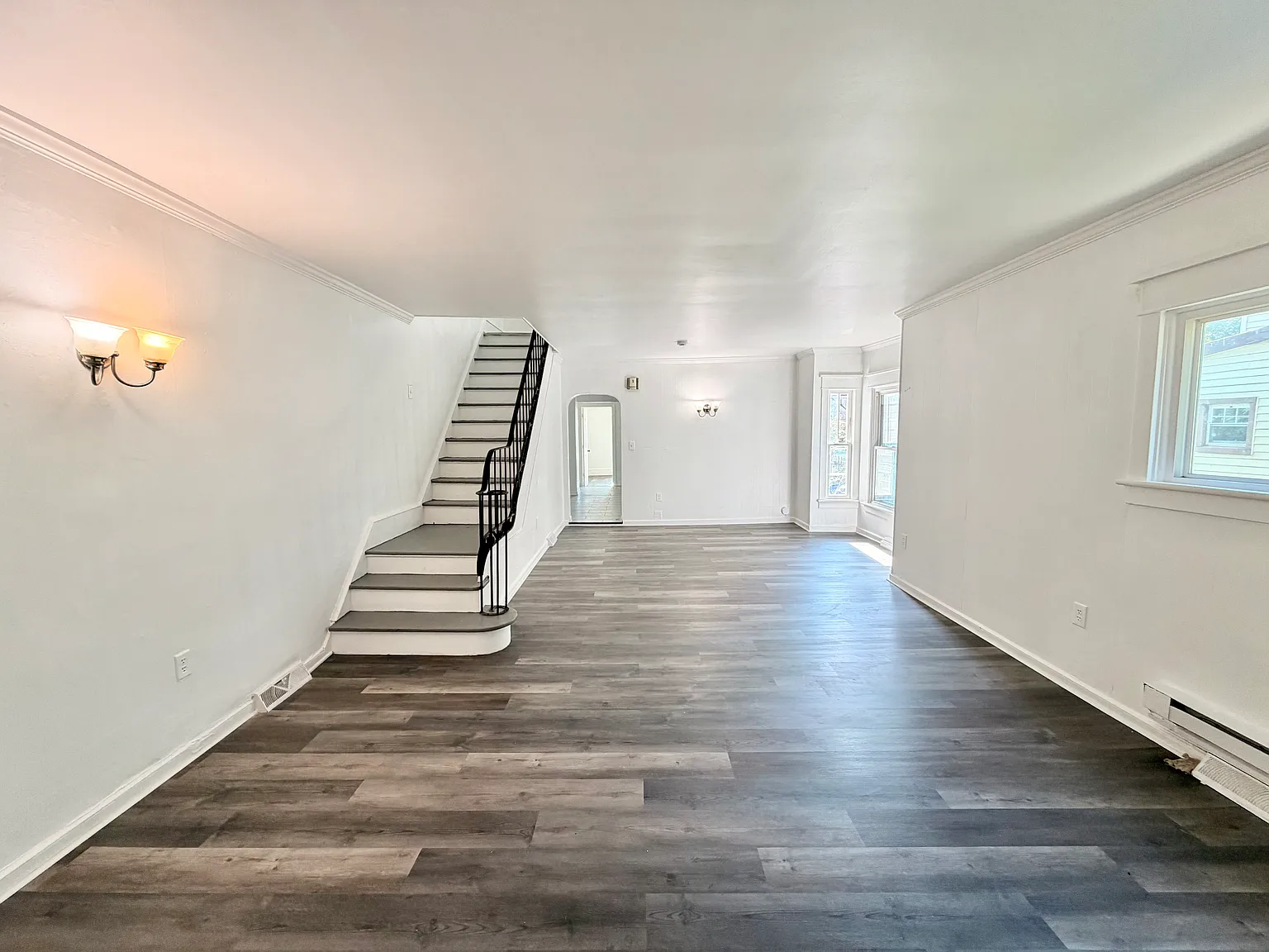 4 bed, 1.5 bath, 1508 sqft, $2,250 — Photo 2