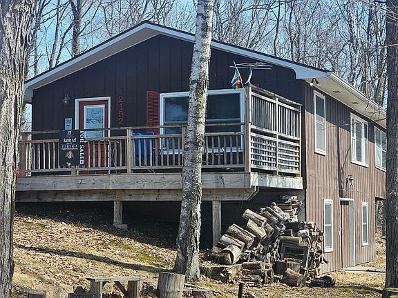2nd image of 2152 E Round Lake Ln