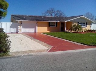 8019 Pineapple Ln, Port Richey, FL 34668