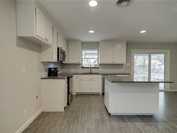 5th image of 2728 Cedar Park Blvd