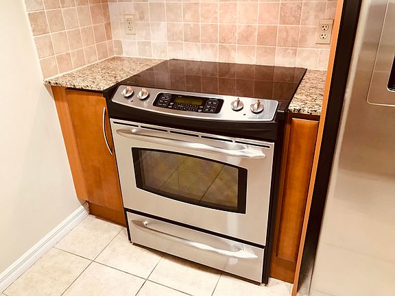 5th image of 511 Lucerne Ave APT 508