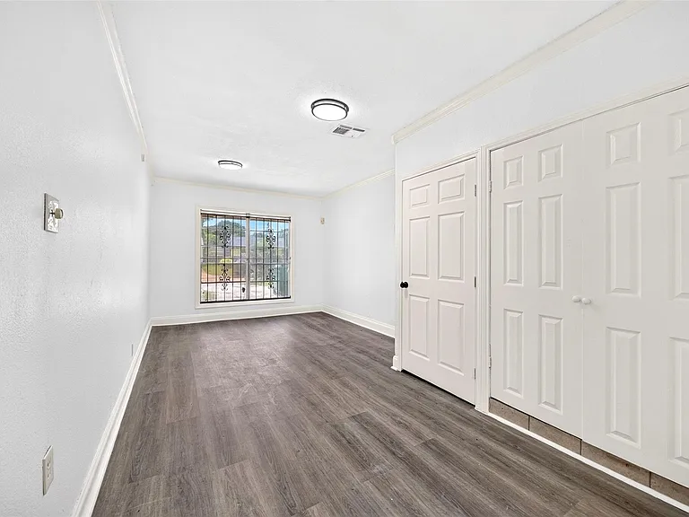 9211 Clearway Dr — Photo 19