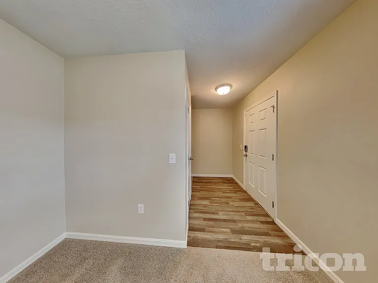 73 Bruce Ln — Photo 13