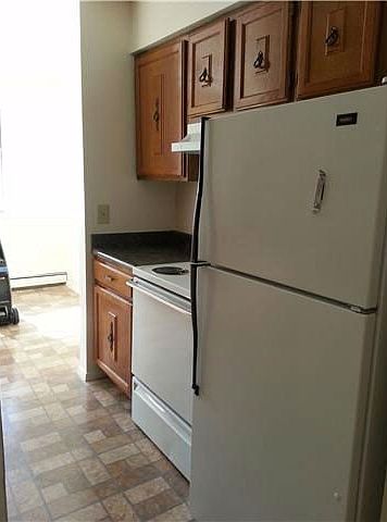 2nd image of 105 Country Club Dr APT B2