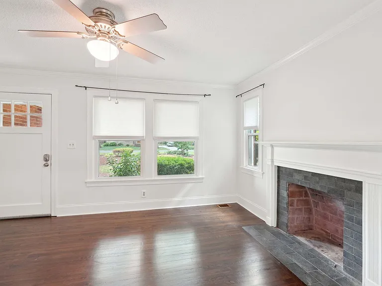 4800 Doris Ave — Photo 3