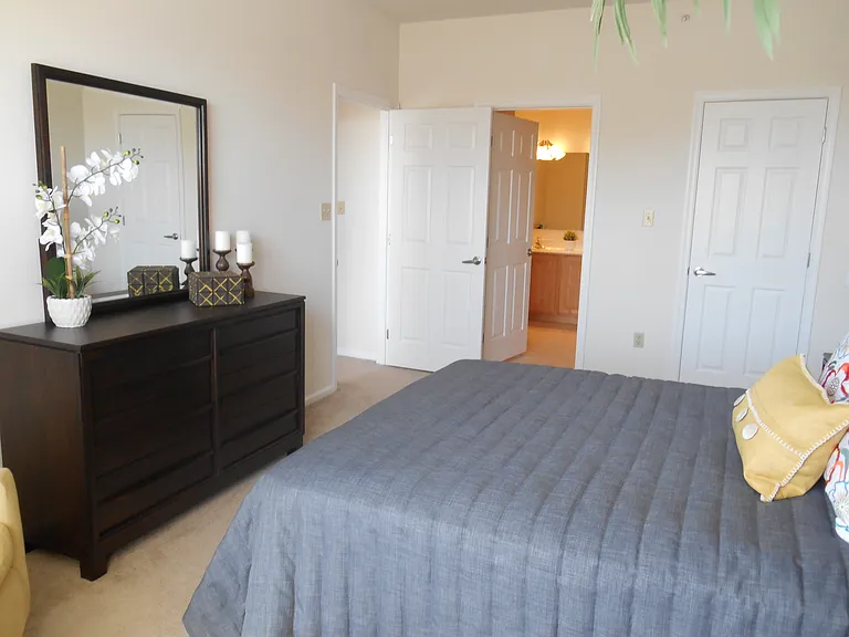 Amberley at Blue Bell Apartments — Photo 13