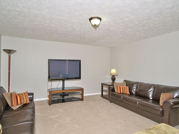 4th image of 15033 Hunter Ct