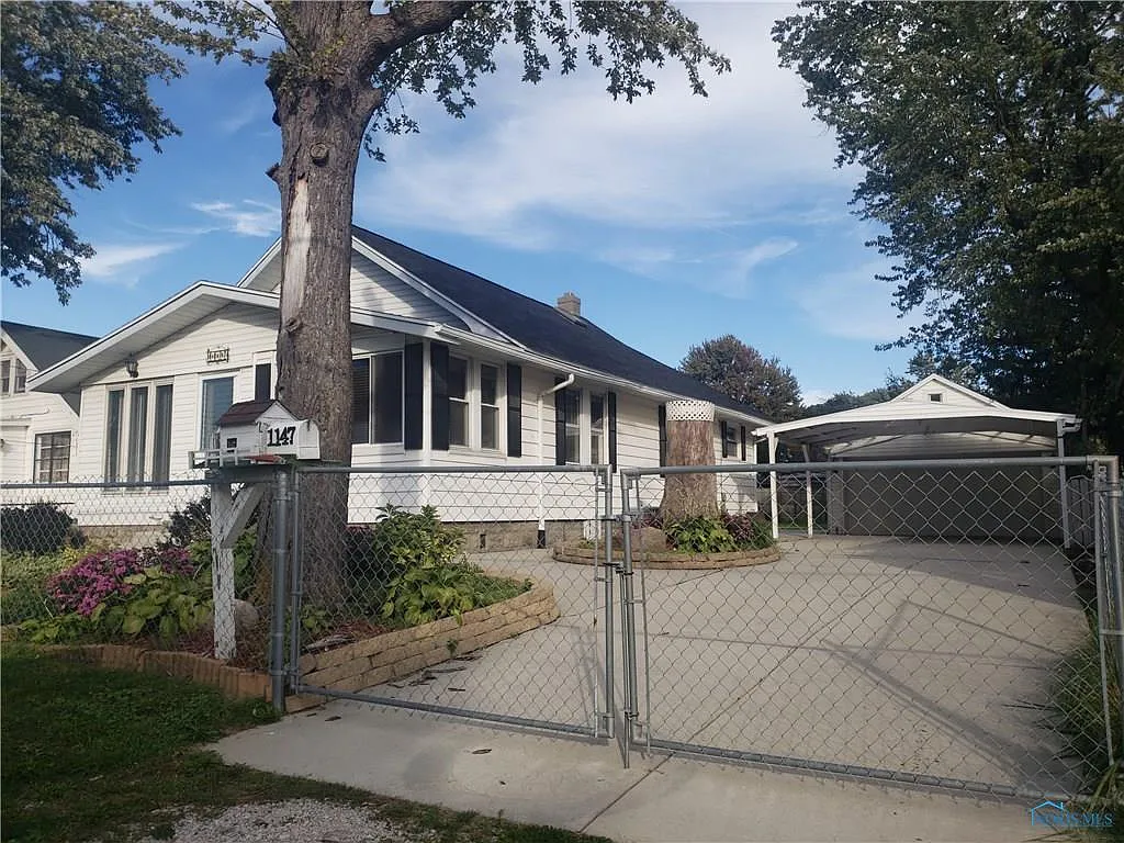1147 Cresceus Rd photo 1