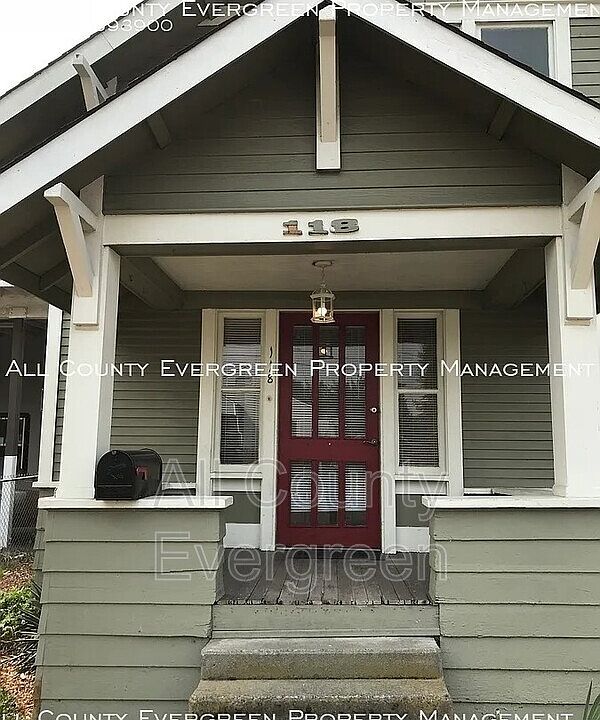 1st image of 118 7th St SE