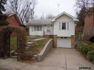 6102 S 33rd Ave, Omaha, NE 68107