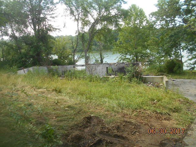 1st image of 520 Rainbow Dr