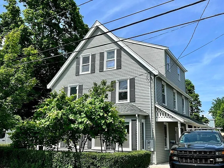 82 Edwards St — Photo 1