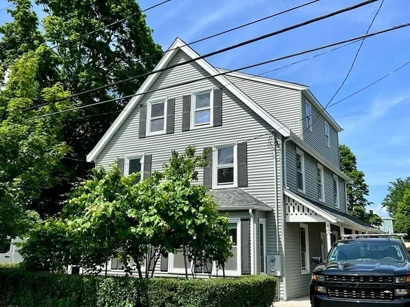 82 Edwards St, Quincy, MA 02169