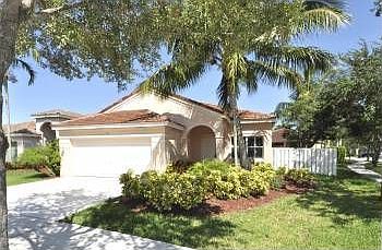 3rd image of 712 Juniper Ln