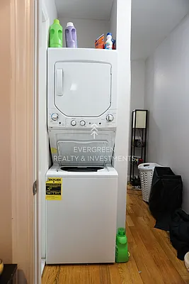 Rented by Evergreen Realty & Investments | media 6