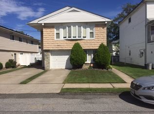 27 Dickie Ave, Staten Island, NY 10314