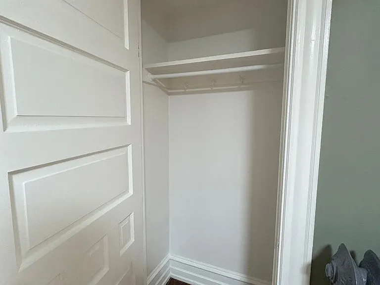 1003 N Charlotte St — Photo 10