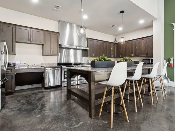 Silverado Apartments