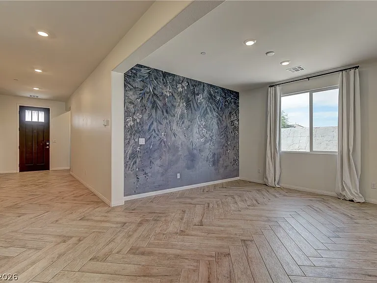6390 Montrose Park Ct — Photo 11