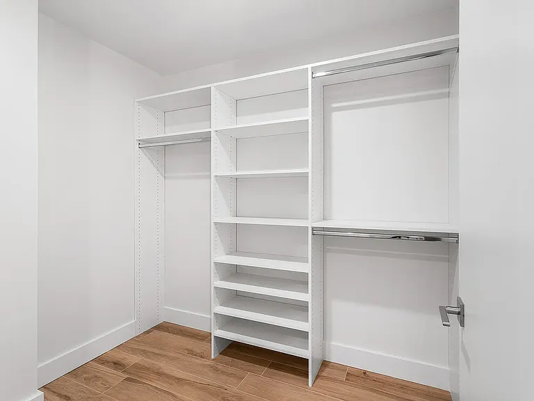3707 Blackstone Ave #400 — Photo 7