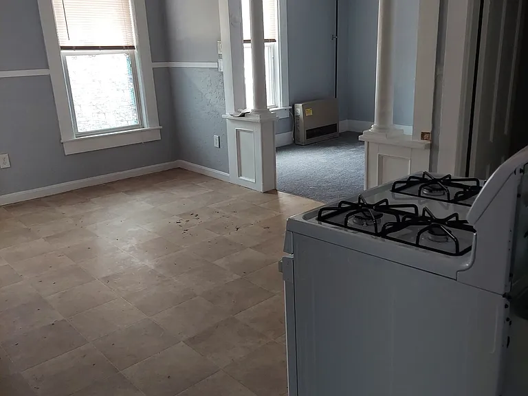 146 Walker St #5 — Photo 9