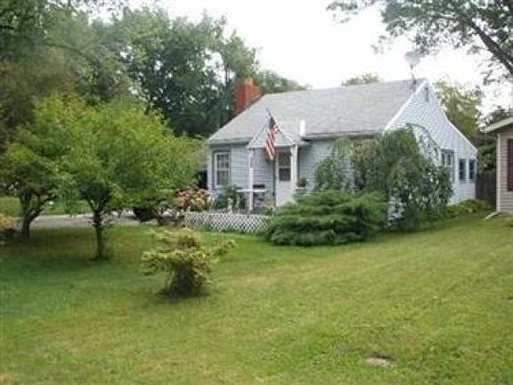4th image of 1237 Oxford Dr