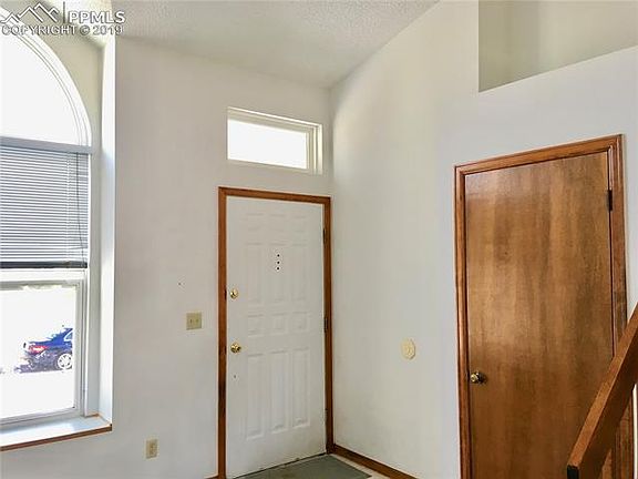 4th image of 4512 Bramble Ln