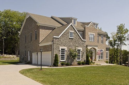 2nd image of 886 Arlington Heights Dr