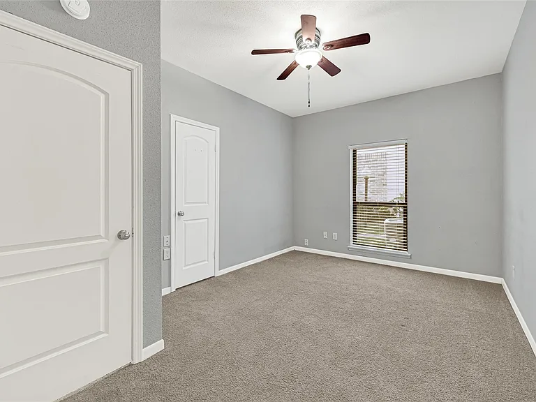2425 Augusta Dr #29 — Photo 13