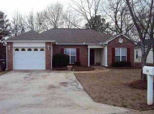 305 Dorothy Ct, Warner Robins, GA