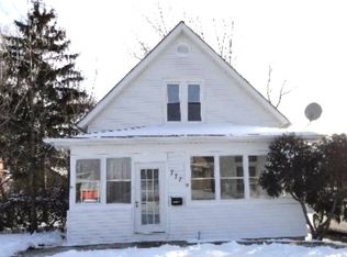 777 Wing St, Elgin, IL 60123