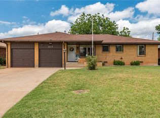 217 Leonard Ln, Midwest City, OK 73110