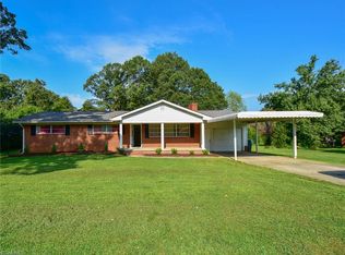 1724 Brook Dr, Asheboro, NC 27205
