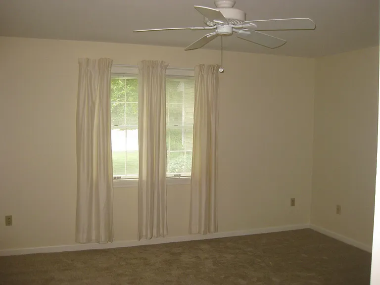 38 Cornell Dr #38 — Photo 16