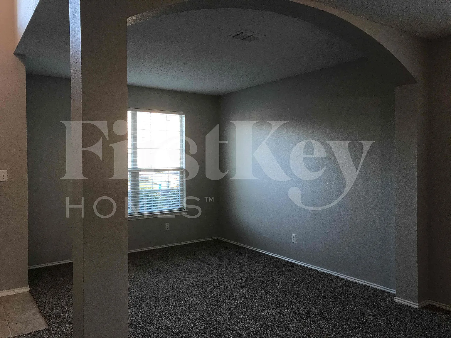 5 bed, 3.0 bath, 3028 sqft, $3,135 — Photo 4