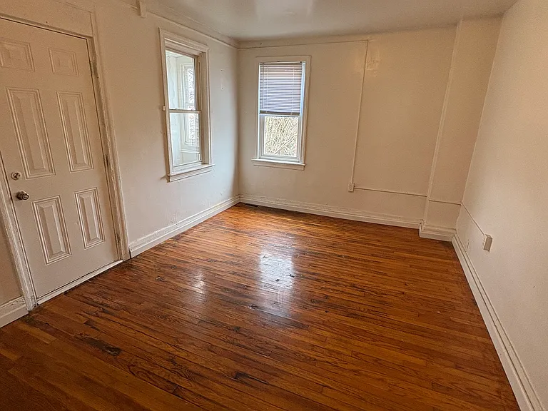 30 N Franklin St — Photo 7