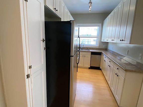 4th image of 138 Monte Cresta Ave APT 410