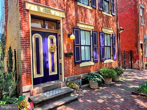 4th image of 222 Mercer St